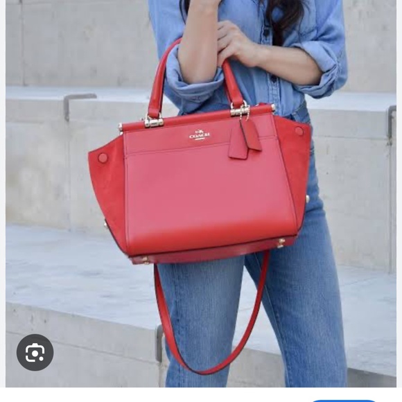 Selena Gomez signed COACH bag - Picture 10 of 10